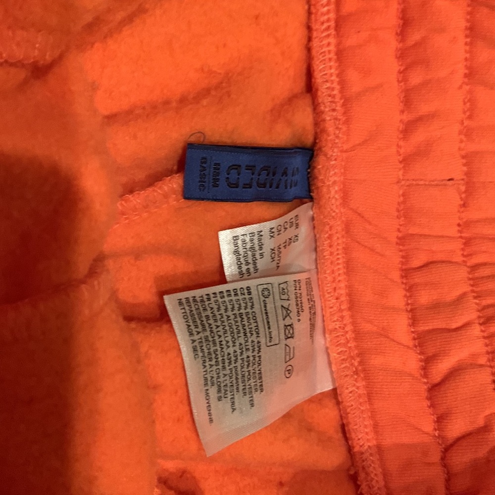 H&M Divided Sweatpants - Picture 2 of 2